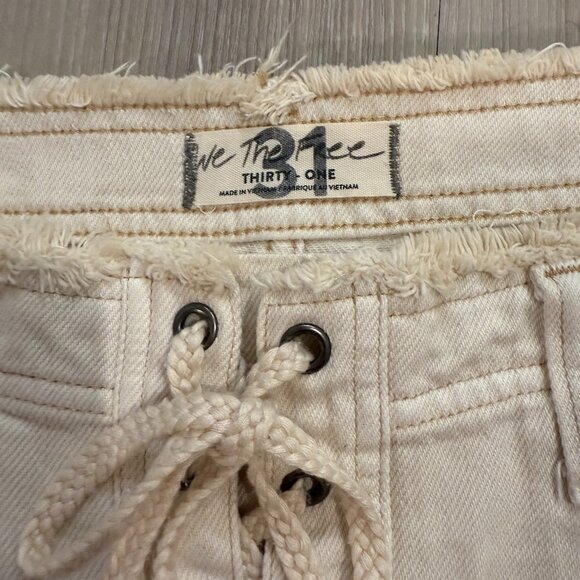 FREE PEOPLE Soft Salty BECKET LaceUp Front Slouchy Denim Short Size 31 - Picture 4 of 5